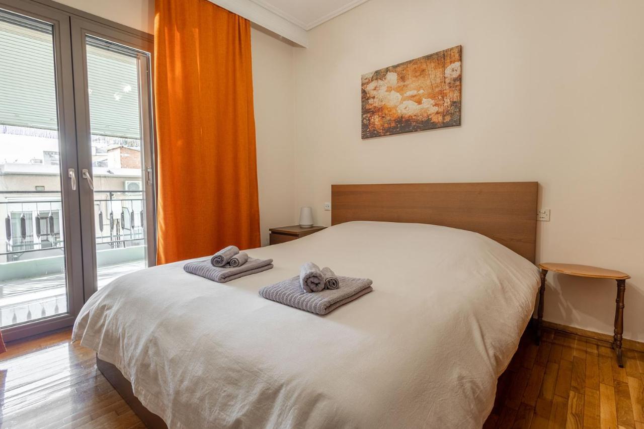 Your Cozy Six Street Apartment Larissa Eksteriør billede