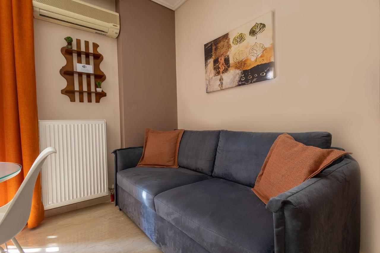 Your Cozy Six Street Apartment Larissa Eksteriør billede