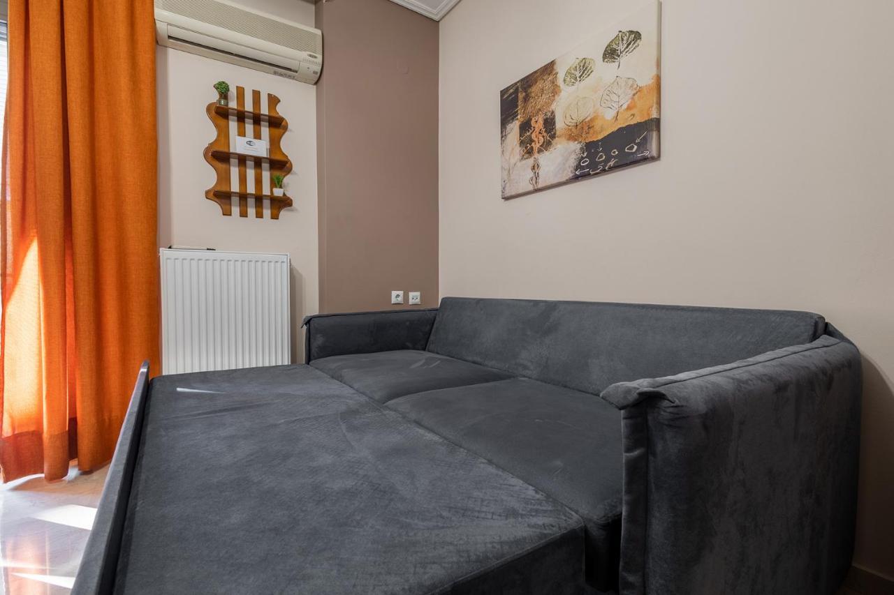 Your Cozy Six Street Apartment Larissa Eksteriør billede